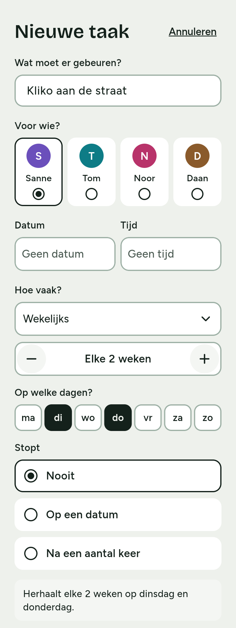 Nieuwe taak op de telefoon: Kliko aan de straat, voor Sanne, zonder datum en tijd. Hoe vaak? staat op Wekelijks, elke 2 weken, op dinsdag en donderdag, en Stopt op Nooit. Onderaan staat Herhaalt elke 2 weken op dinsdag en donderdag.
